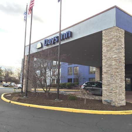 Days Inn By Wyndham Horsham Philadelphia Экстерьер фото
