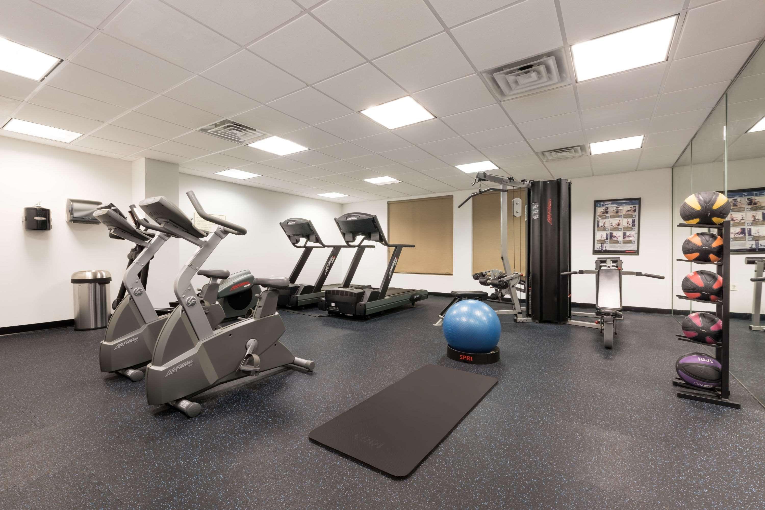 Days Inn By Wyndham Horsham Philadelphia Экстерьер фото