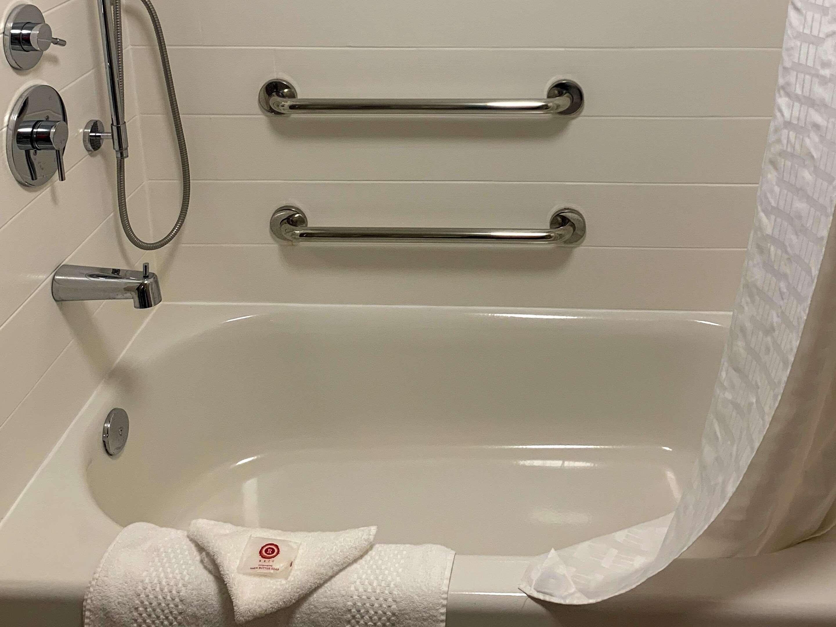 Days Inn By Wyndham Horsham Philadelphia Экстерьер фото