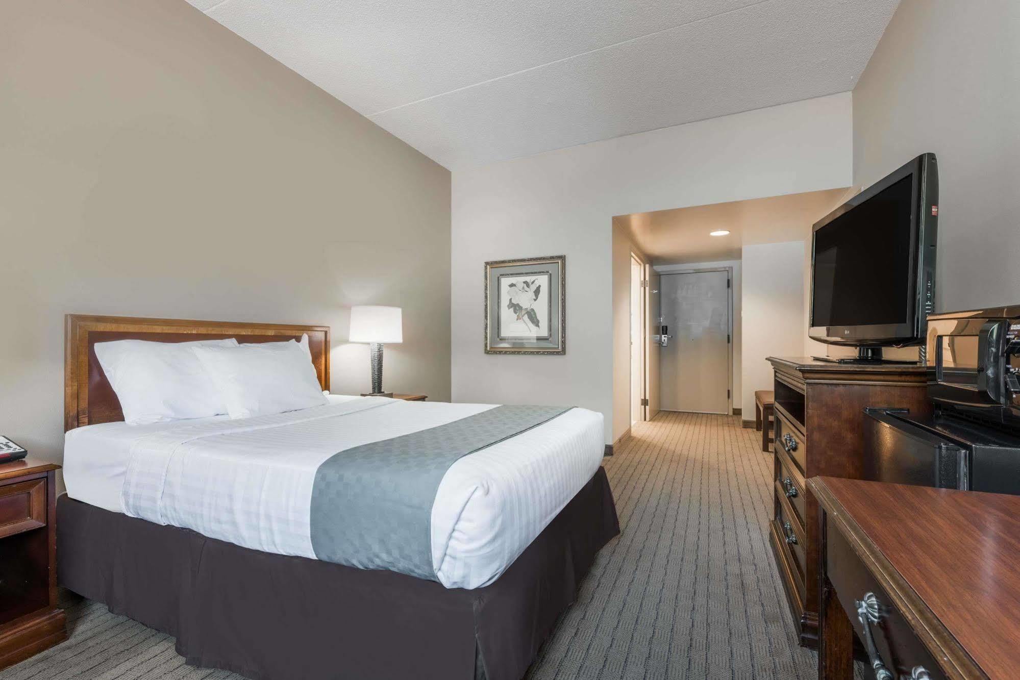 Days Inn By Wyndham Horsham Philadelphia Экстерьер фото