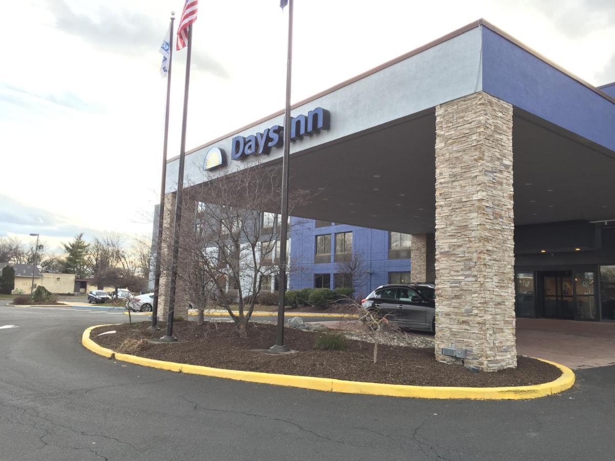 Days Inn By Wyndham Horsham Philadelphia Экстерьер фото