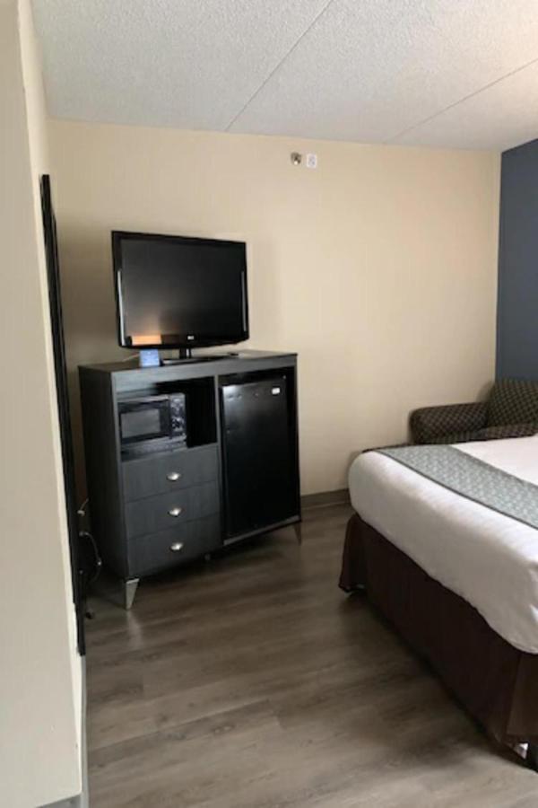 Days Inn By Wyndham Horsham Philadelphia Экстерьер фото
